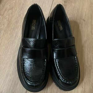 Michael Michael Kors Round Toe Block-Heel Loafers size 6.5M